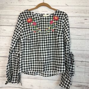 Rebellion Again White Black Plaid Medium Blouse